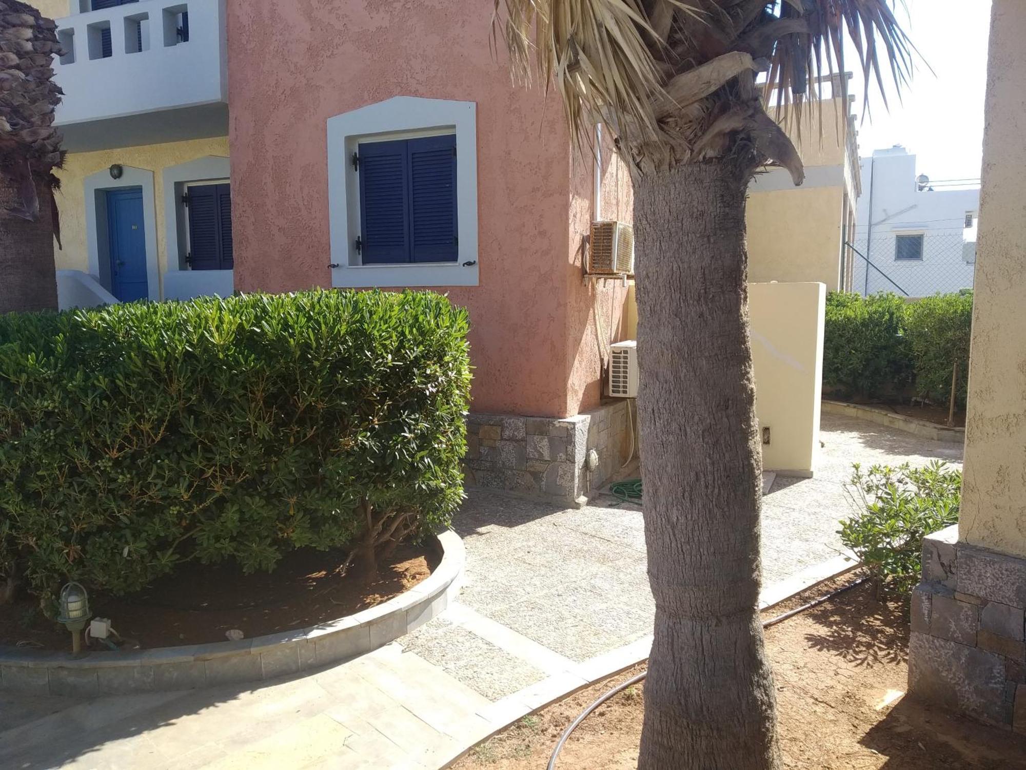 Niros Beachfront Aparthotel Kokkini Hani Exterior photo